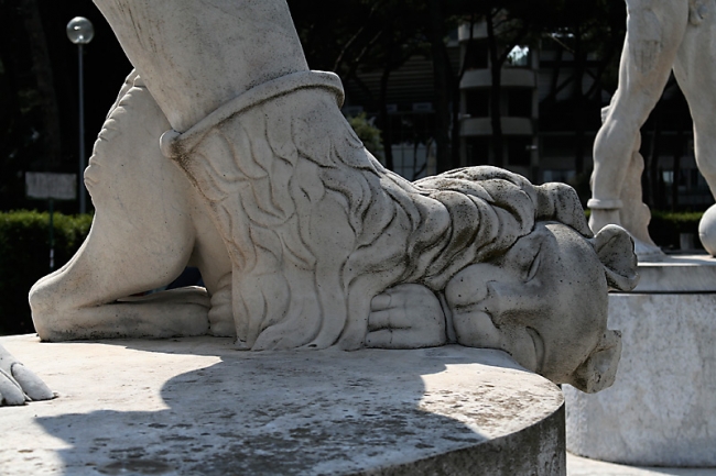 Stadio dei marmi 381